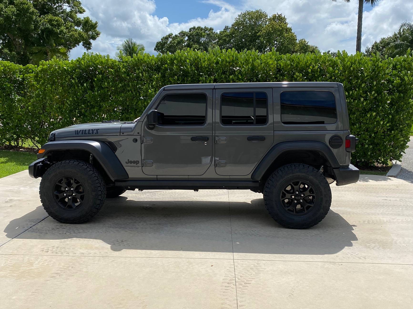 Jeep Wrangler JL Warn Crawler Front Bumper ? IMG_1723