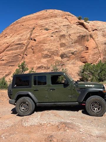 Jeep Wrangler JL Good RV parks around Moab. image
