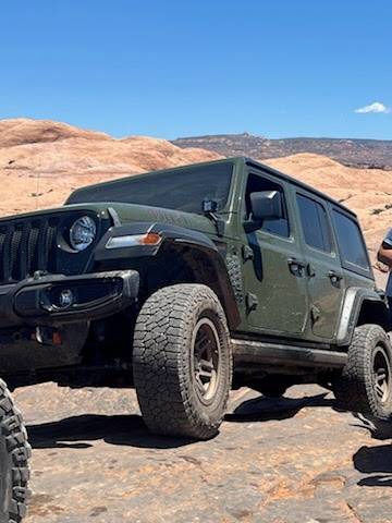 Jeep Wrangler JL Good RV parks around Moab. image