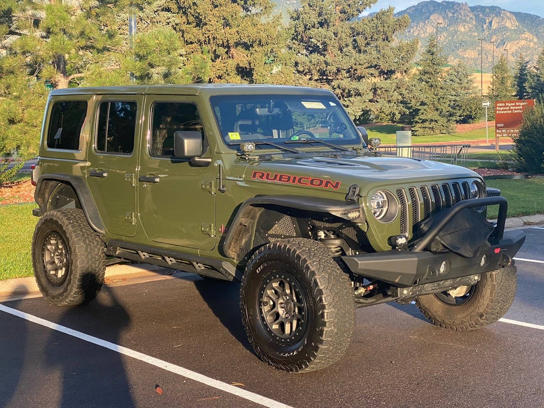 Jeep Wrangler JL Warn Crawler Front Bumper ? 2