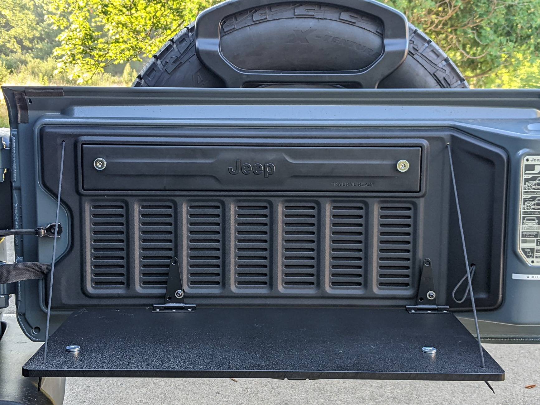 Jeep Wrangler JL DIY Tailgate Table PXL_20240706_113035549