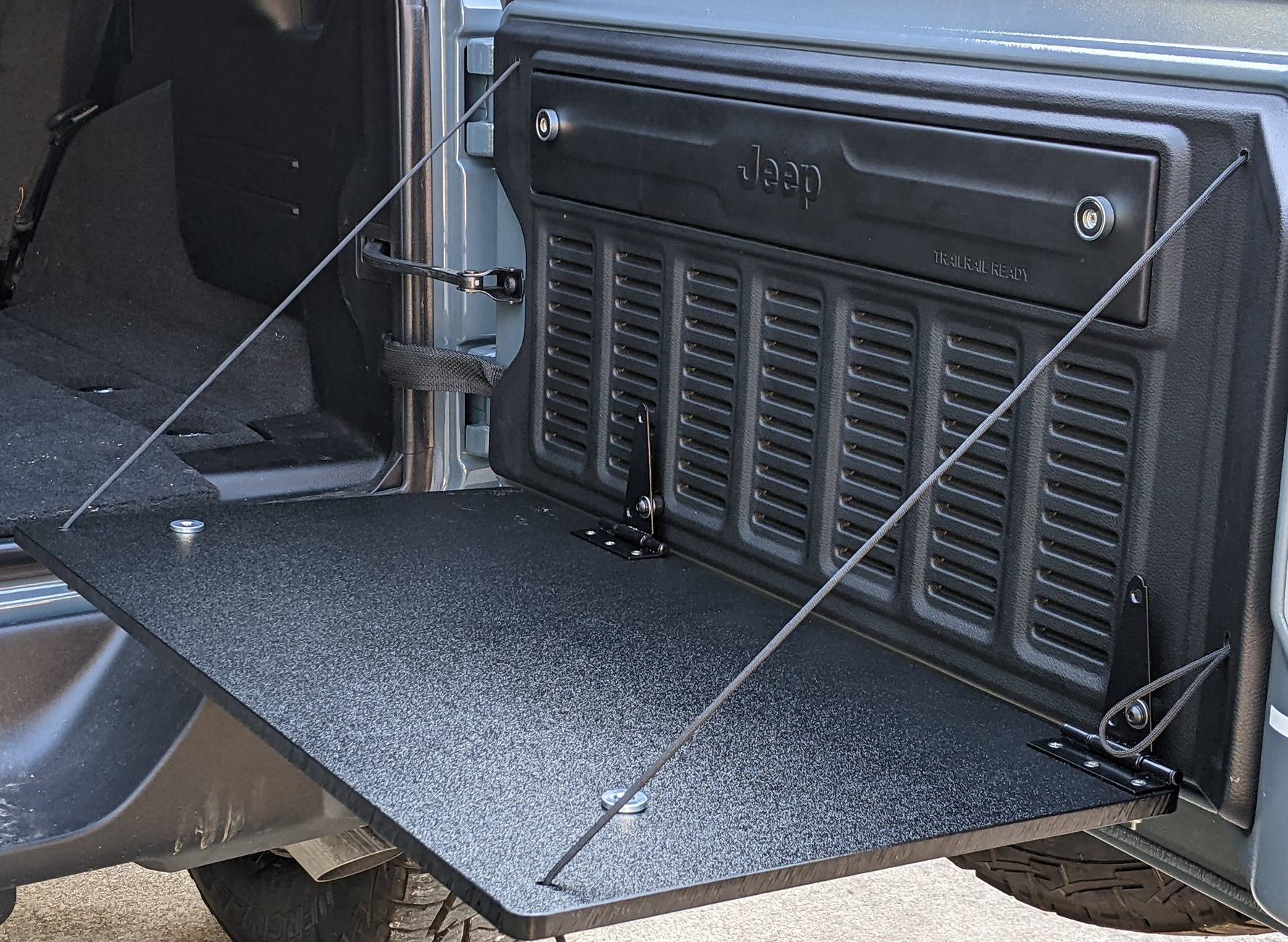 Jeep Wrangler JL DIY Tailgate Table PXL_20240706_113104220~2