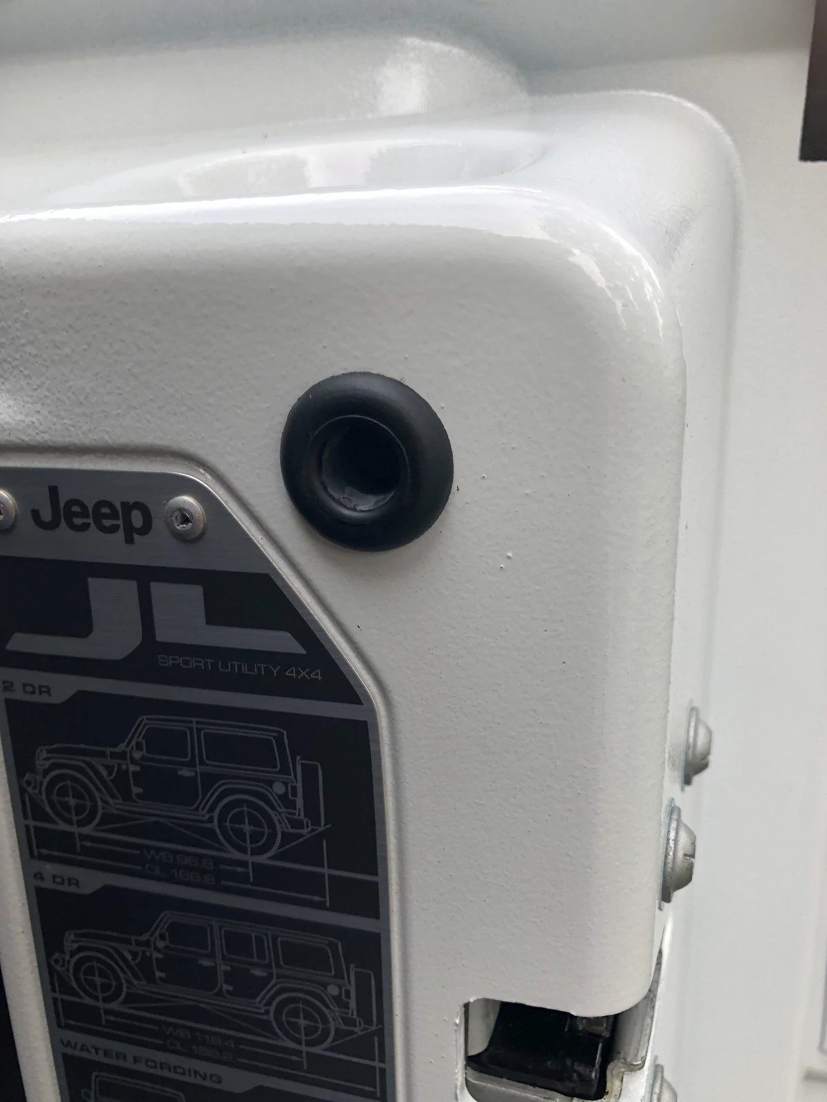 Jeep Wrangler JL Adding proximity locks retroactively? 47C1724D-23D0-464F-A813-C7645E69438E