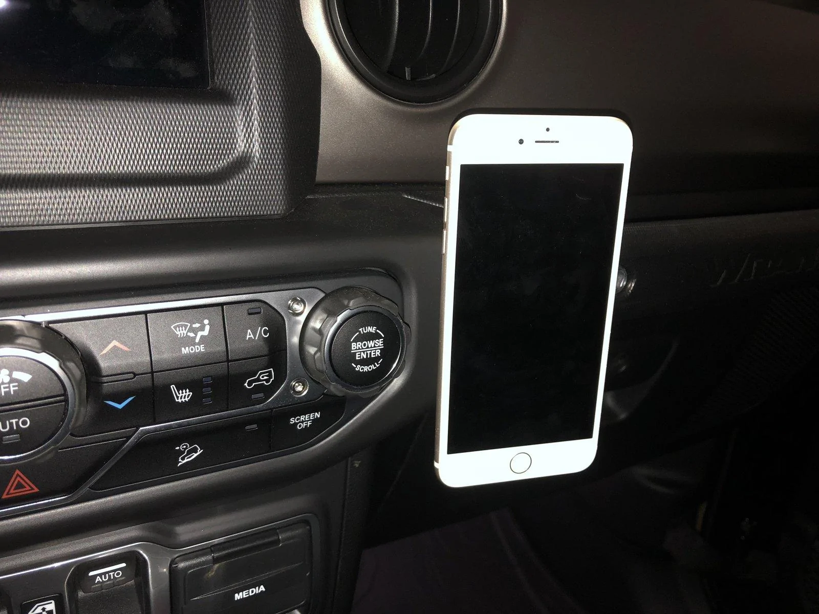 Jeep Wrangler JL Simple and cheap phone mount 06F3B97B-0046-48BB-8DE8-4E1C5D18030E