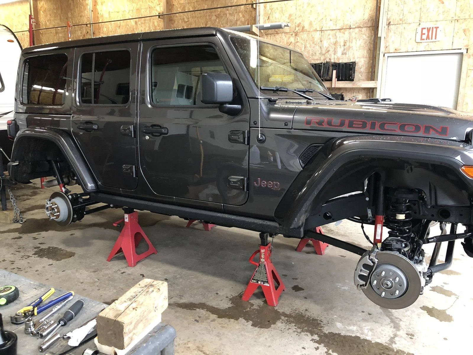Jeep Wrangler JL Daystar 2" lift intalled lift 1
