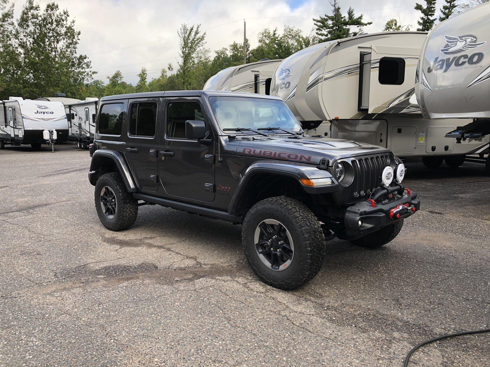 Jeep Wrangler JL Daystar 2" lift intalled lift 8
