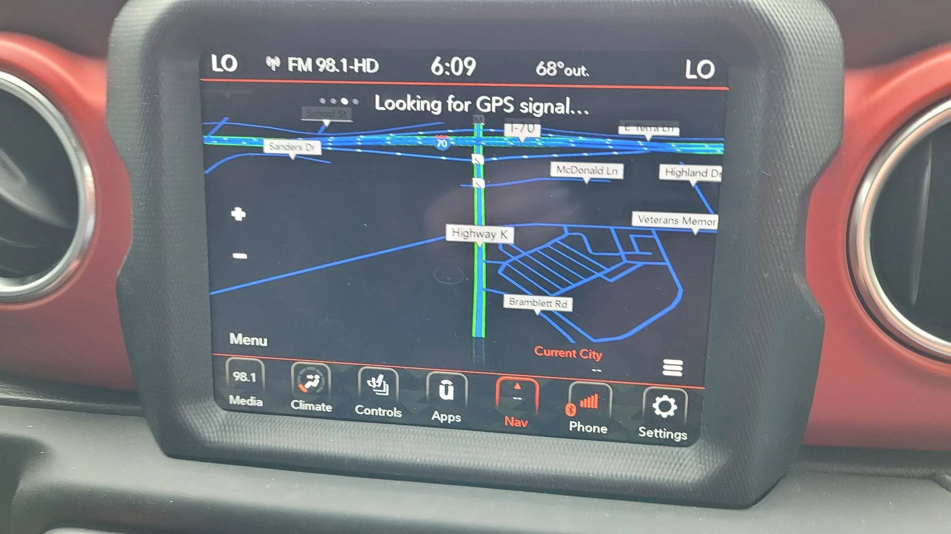 Jeep Wrangler JL "Looking for GPS Signal" 20240709_180926