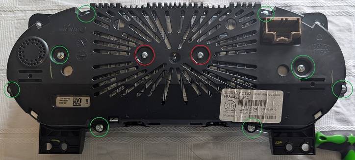 Jeep Wrangler JL Replace Your Clusters Blank LCD While Keeping Your Mileage PXL_20240711_180534803