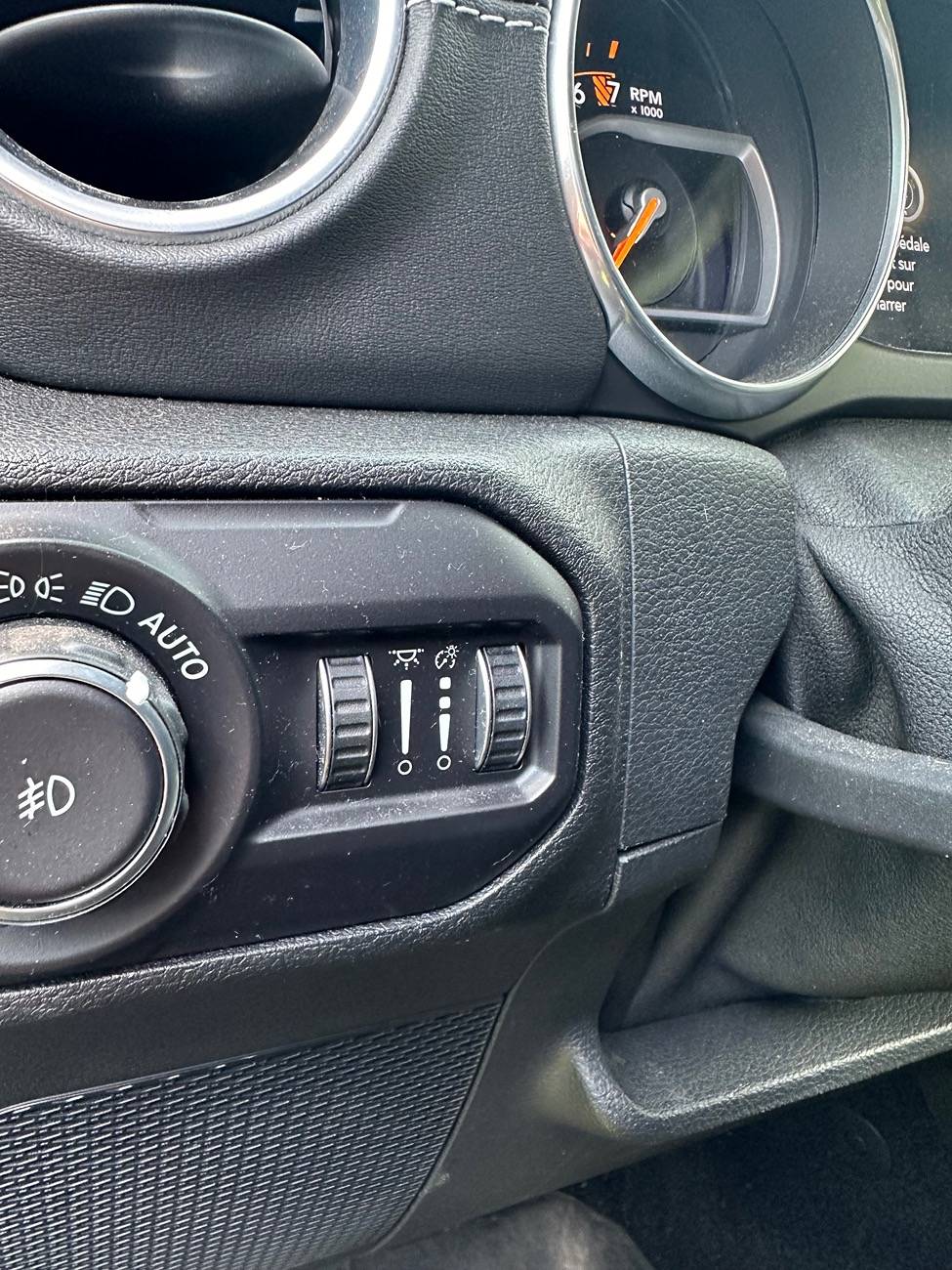 Jeep Wrangler JL Maps Screen too bright IMG_5231