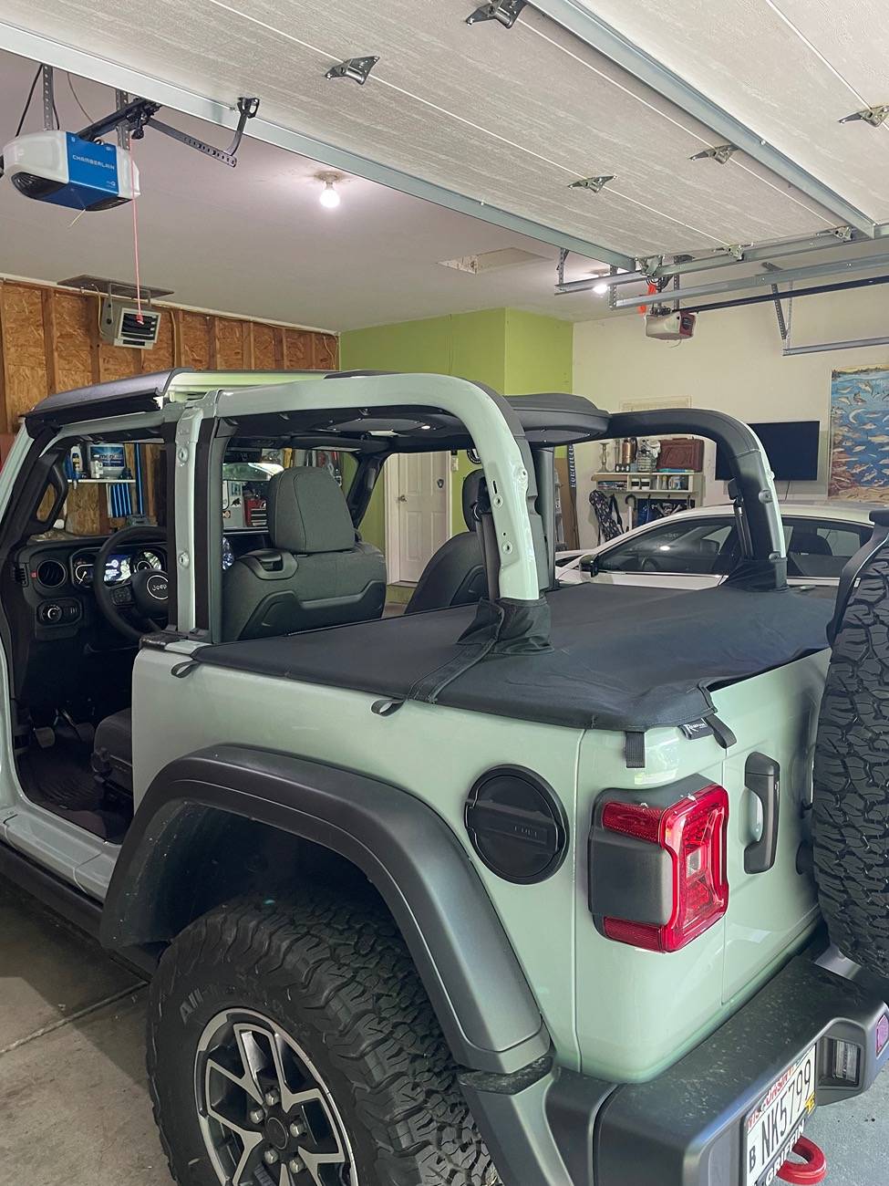 Jeep Wrangler JL Tonneau covers IMG_2538