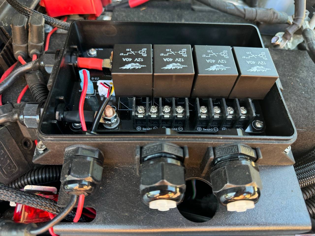 Jeep Wrangler JL Voswitch wiring question? IMG_0749