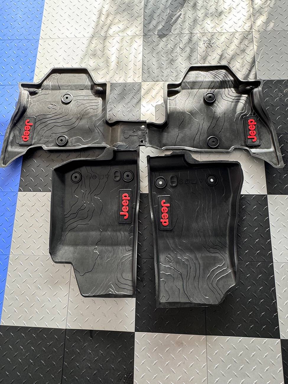 Jeep Wrangler JL 4xe all weather floor mats IMG_0819