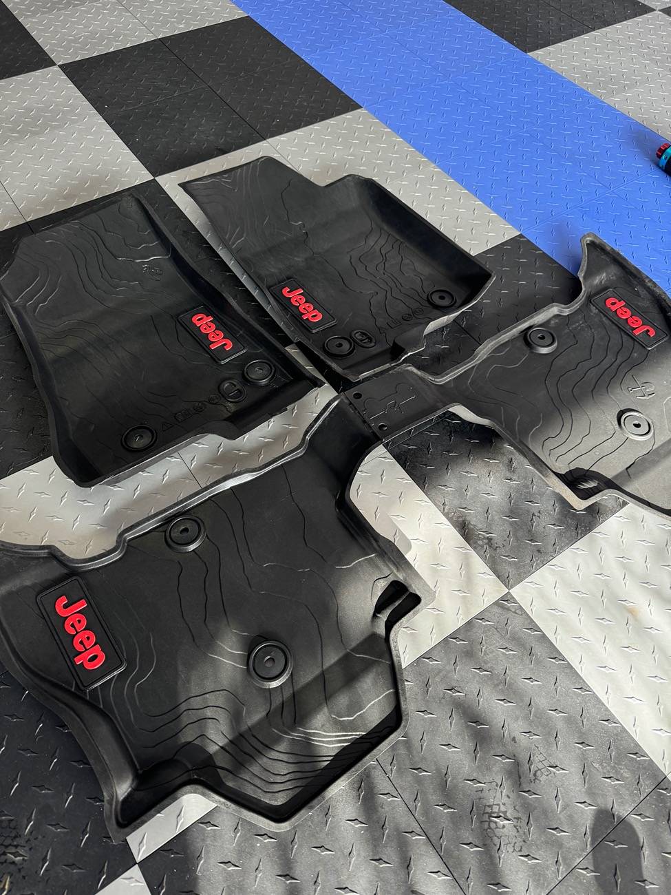 Jeep Wrangler JL 4xe all weather floor mats IMG_0818