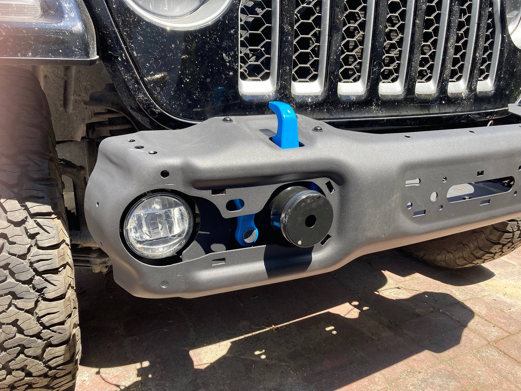 Jeep Wrangler JL Whick Tow Hooks to Keep tempImage52J7N3