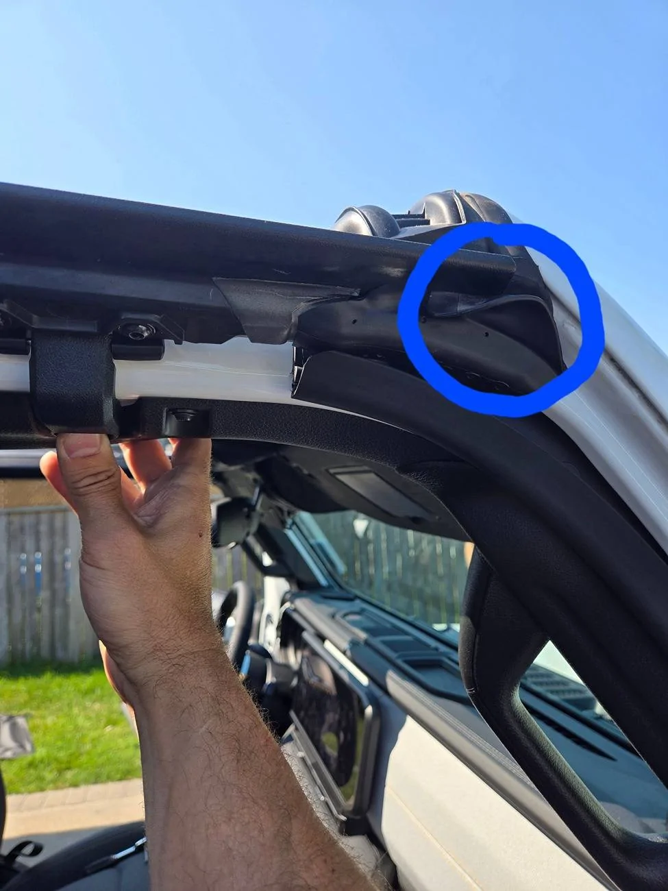 Jeep Wrangler JL Sunrider for Hardtop Seal Problem 20240713_104429