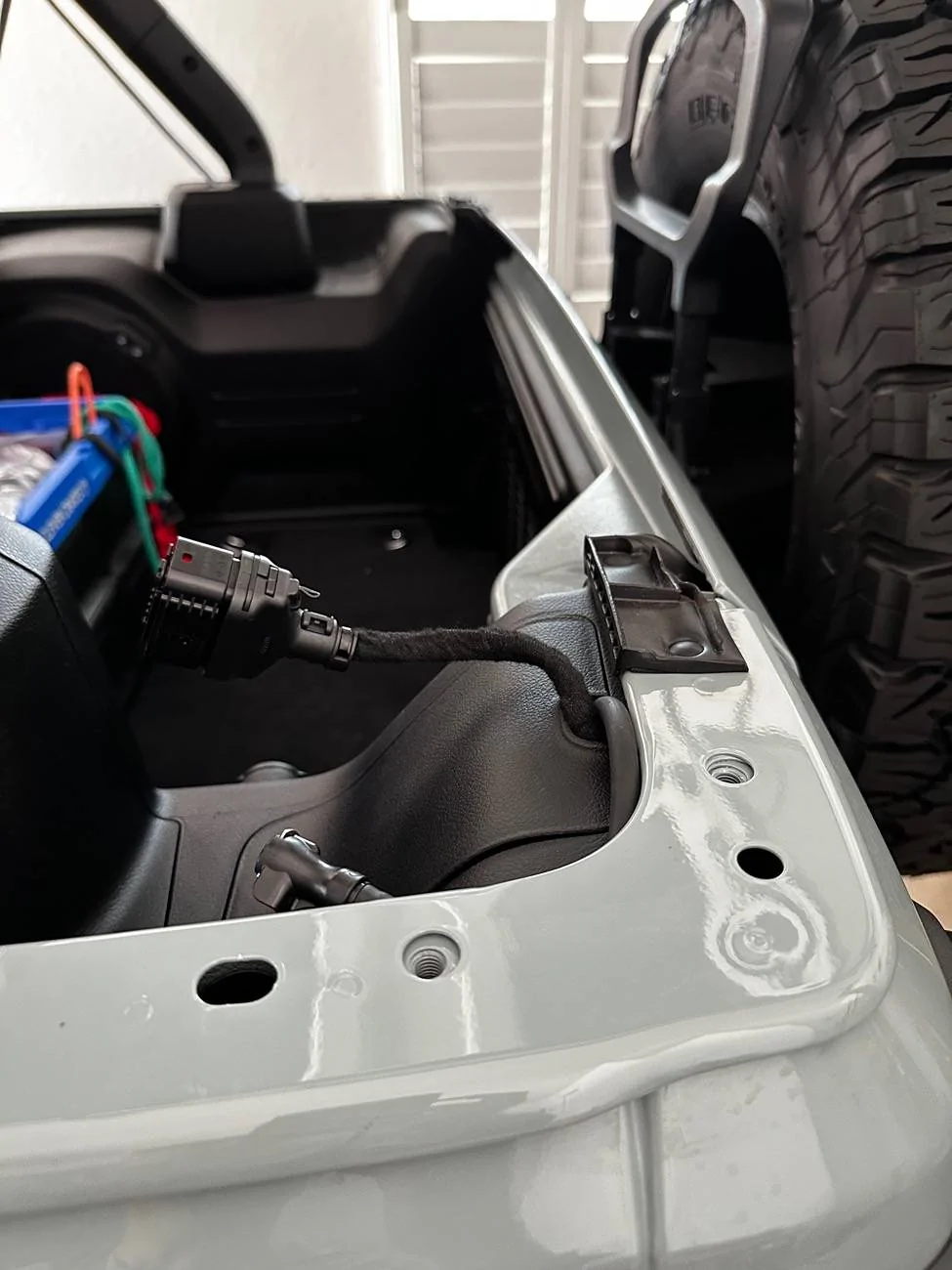 Jeep Wrangler JL Missing Hard Top Hose Holder IMG_4236