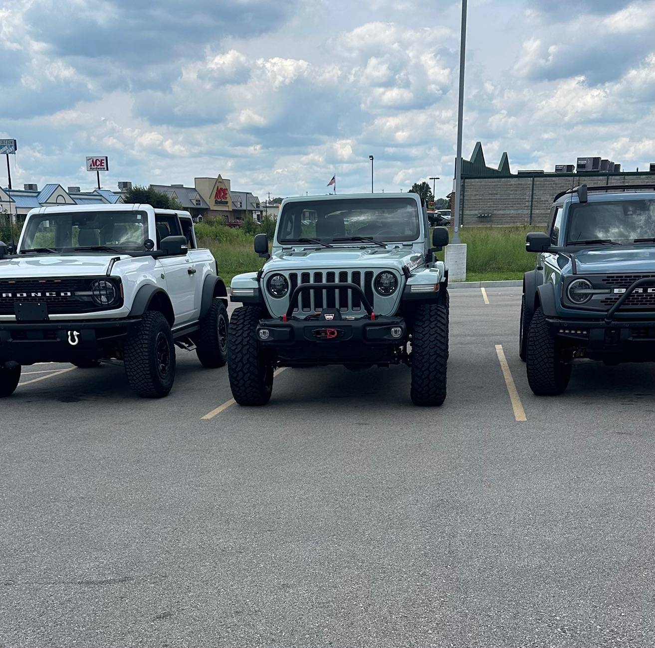 Jeep Wrangler JL 1.75 wheel spacers? Bora, Teraflex or something else IMG_8054