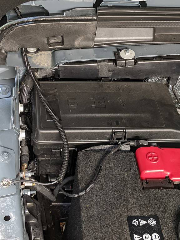 Jeep Wrangler JL USB outlet in front console? PXL_20240722_223649558-XL