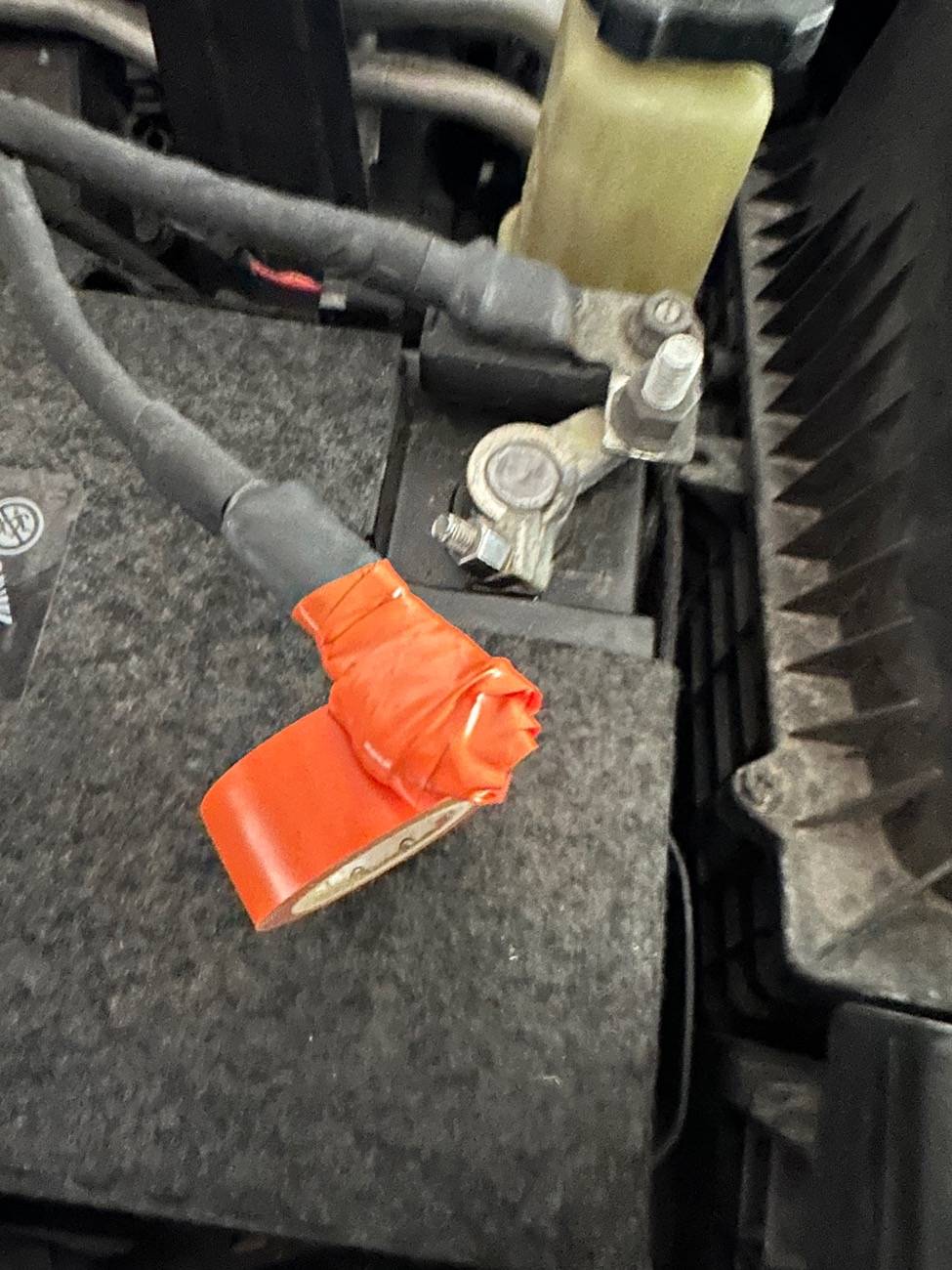 How To Disconnect Aux Battery Jeep JL: Step-by-Step Guide