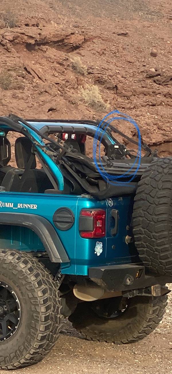 Jeep Wrangler JL Fire Extinguisher mounts IMG_1517