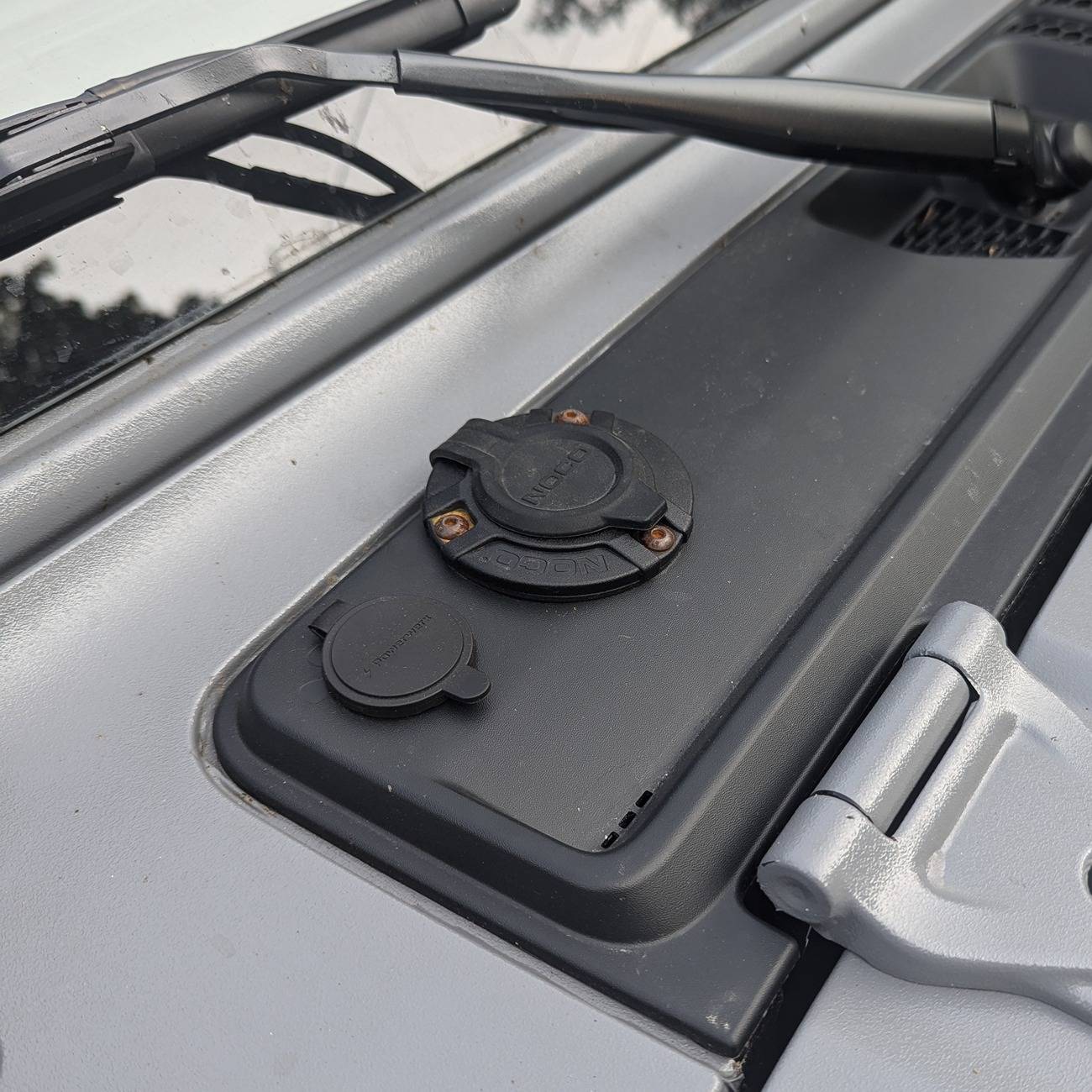 Jeep Wrangler JL HELP - Removing main fuse????? 1000003213