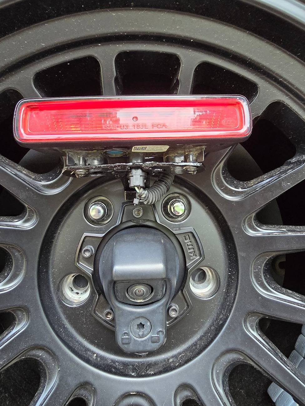 Jeep Wrangler JL DIY 3rd brakelight relocation. 20240804_081717
