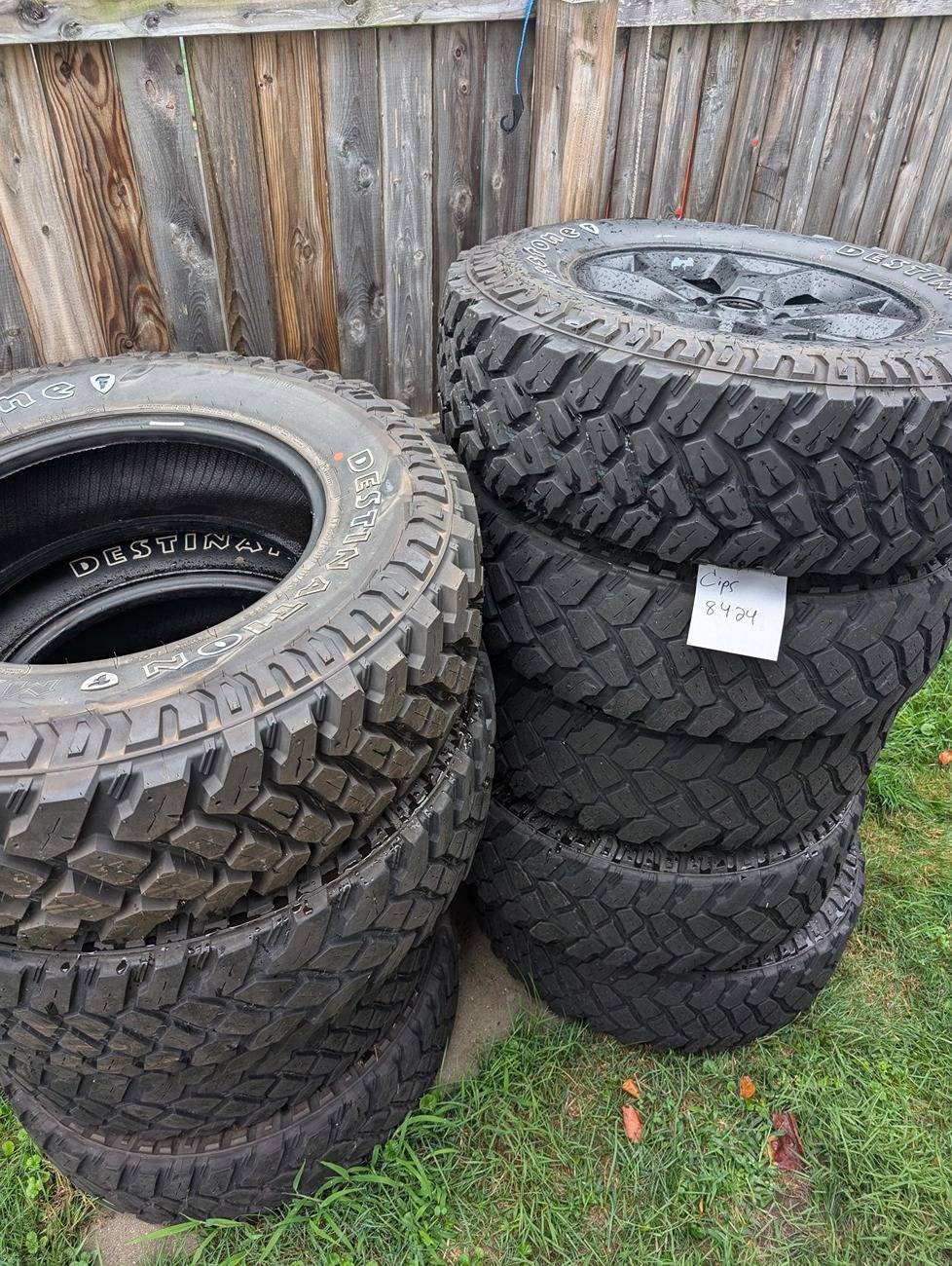 Jeep Wrangler JL Jeep Tires $150 PXL_20240804_133023114
