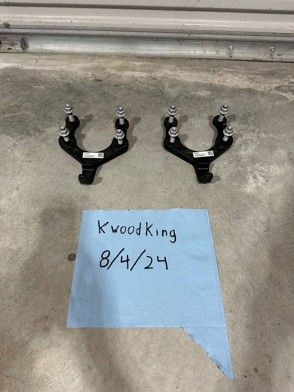 Jeep Wrangler JL Front Tow Hooks 68268936AB IMG_2326