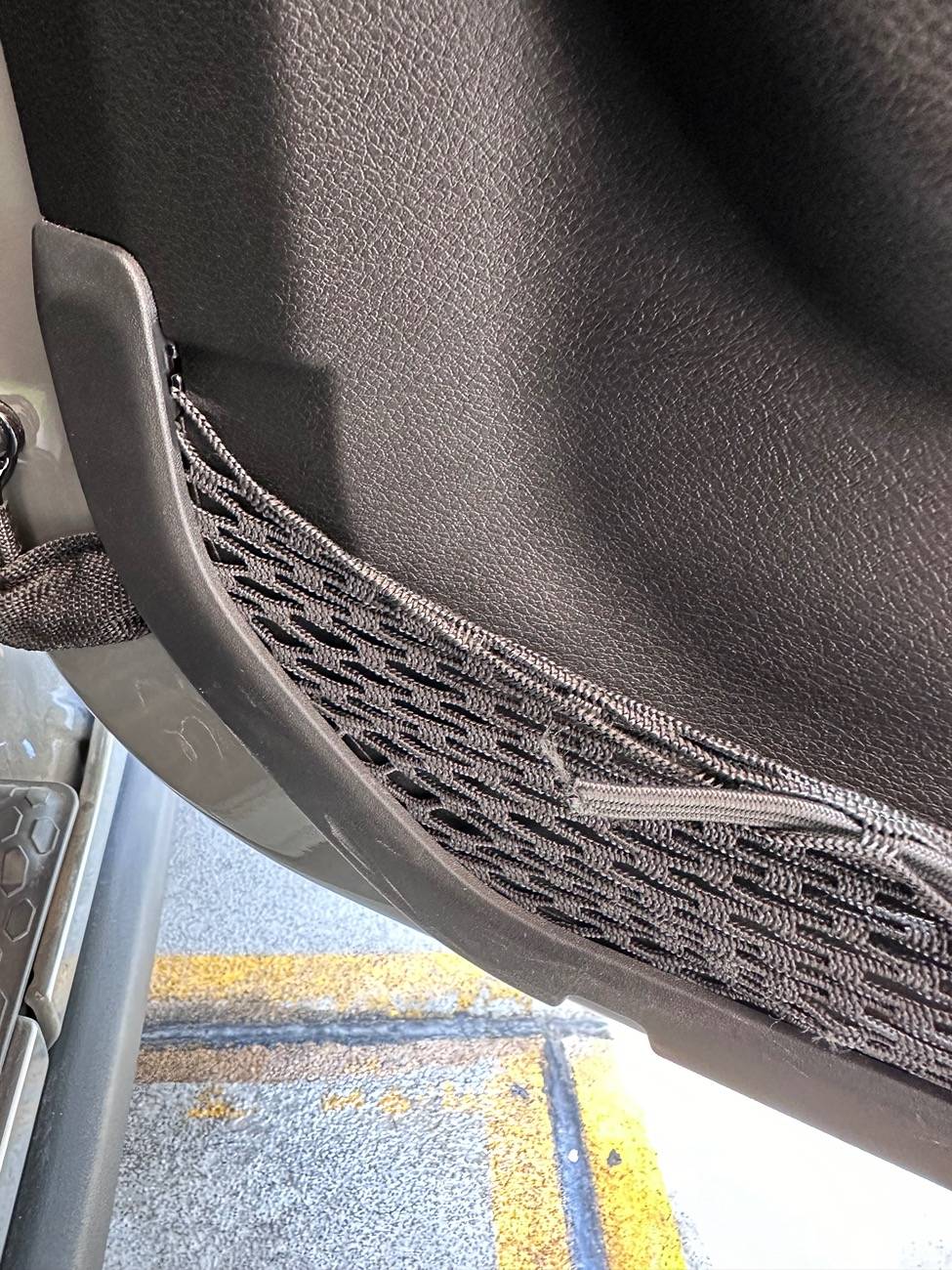 Jeep Wrangler JL Broken door net pockets question. NOOB Jeeper. IMG_7444