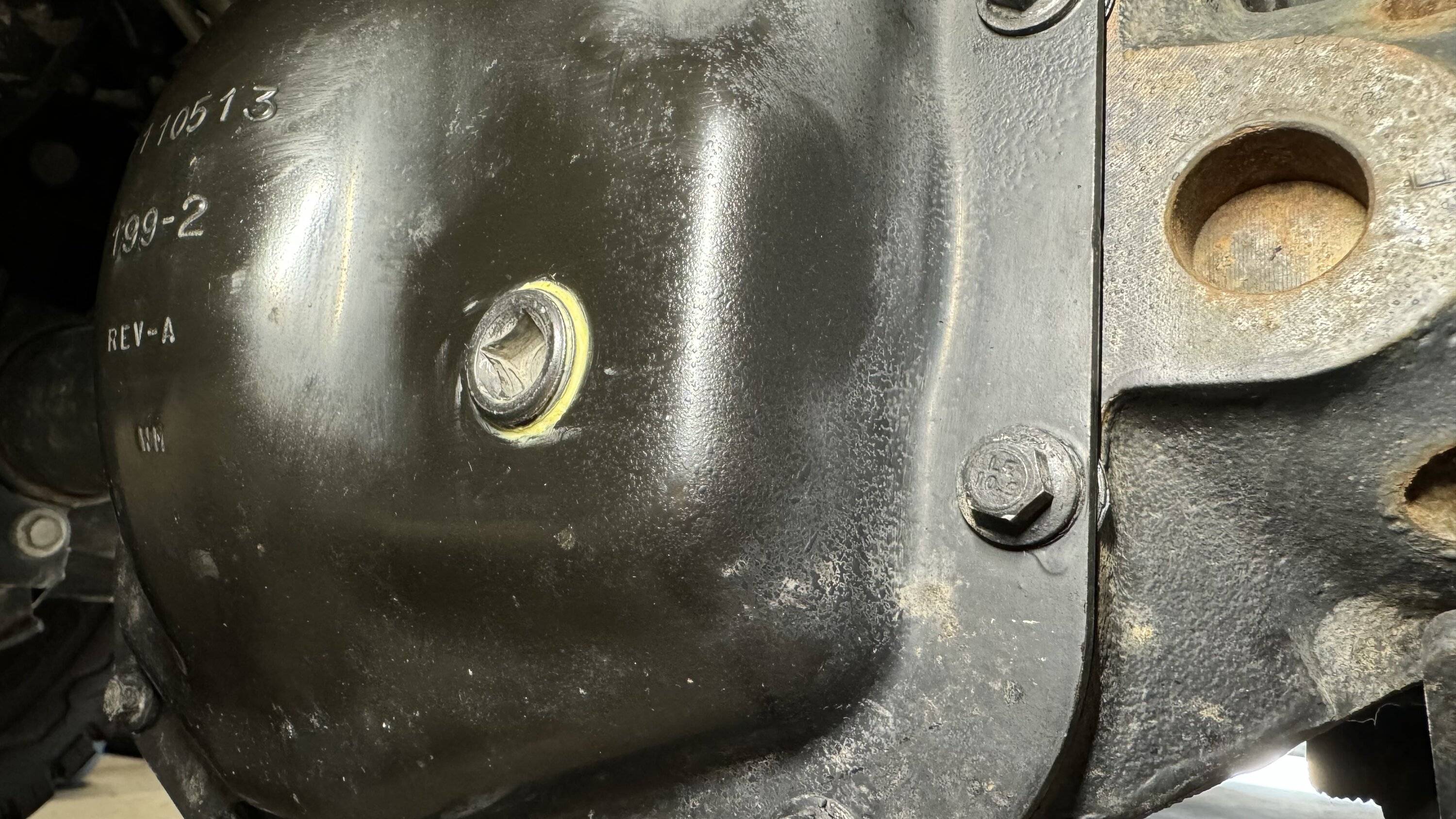 Jeep Wrangler JL Loose differential fill plugs 2023 Rubicon IMG_0370