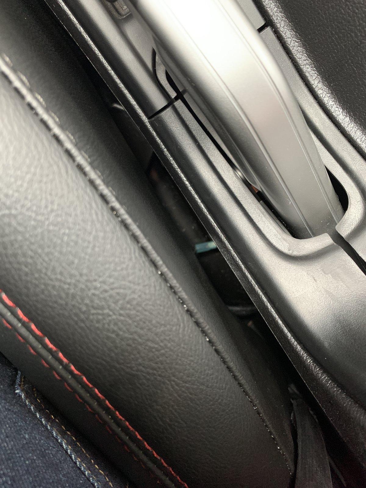Jeep Wrangler JL Question - Does your Jeep have this wire visible? 332E902F-C10F-41B7-B6E3-4C3B6B53E948