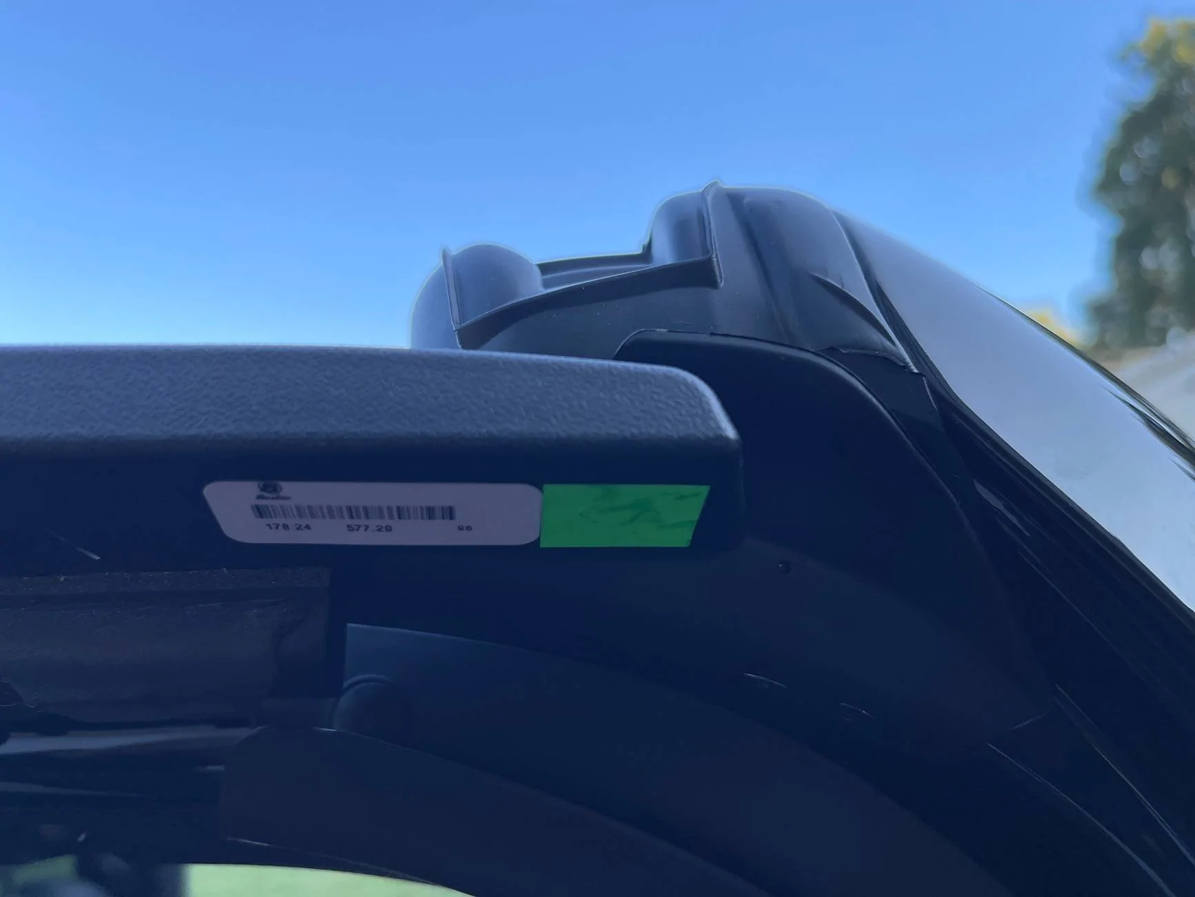Jeep Wrangler JL FWIW - Bestop Sunrider Interferes with Windshield Forward IMG_3029
