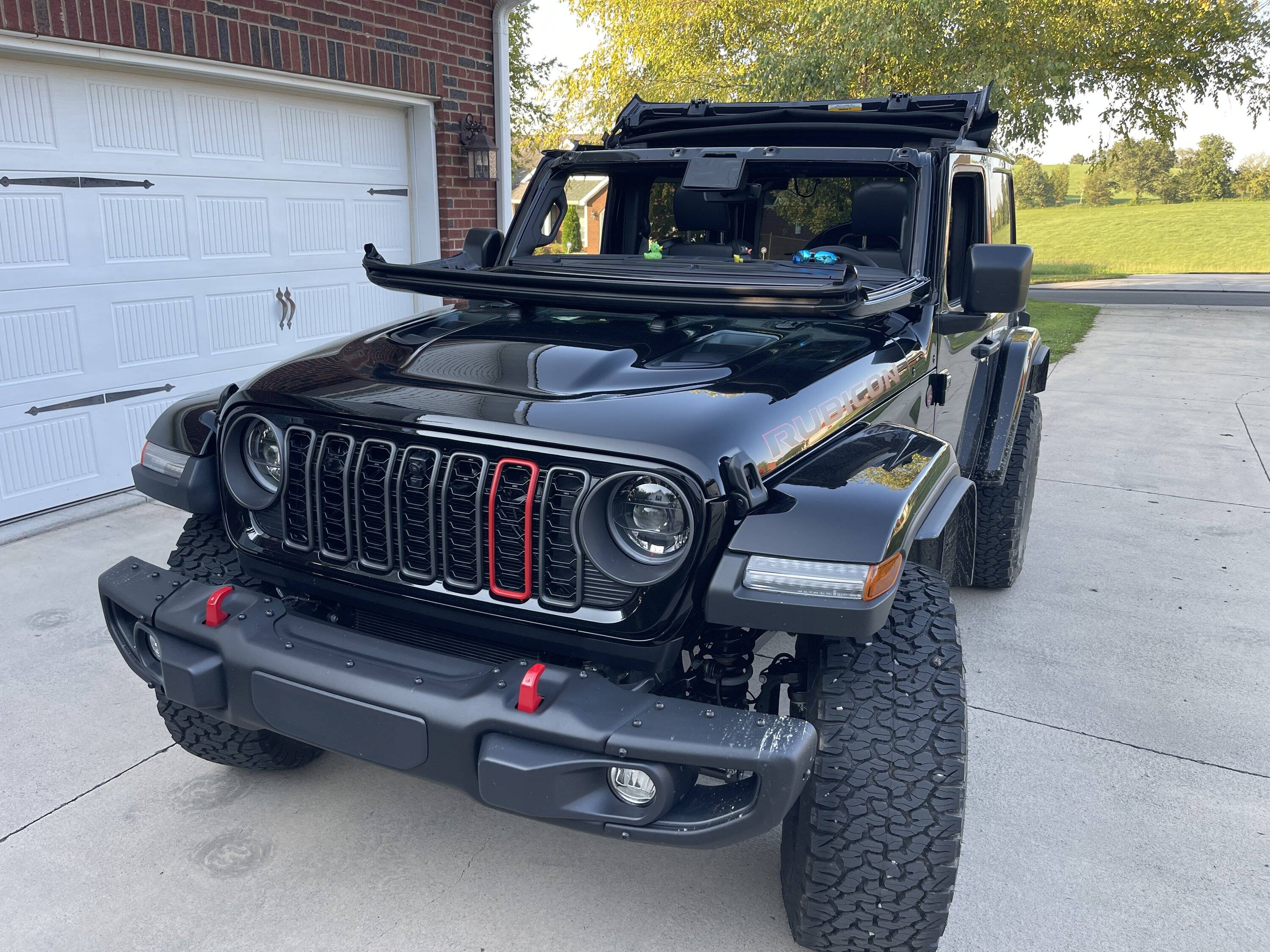 Jeep Wrangler JL Rubicon X, is this insulation stock? IMG_3023