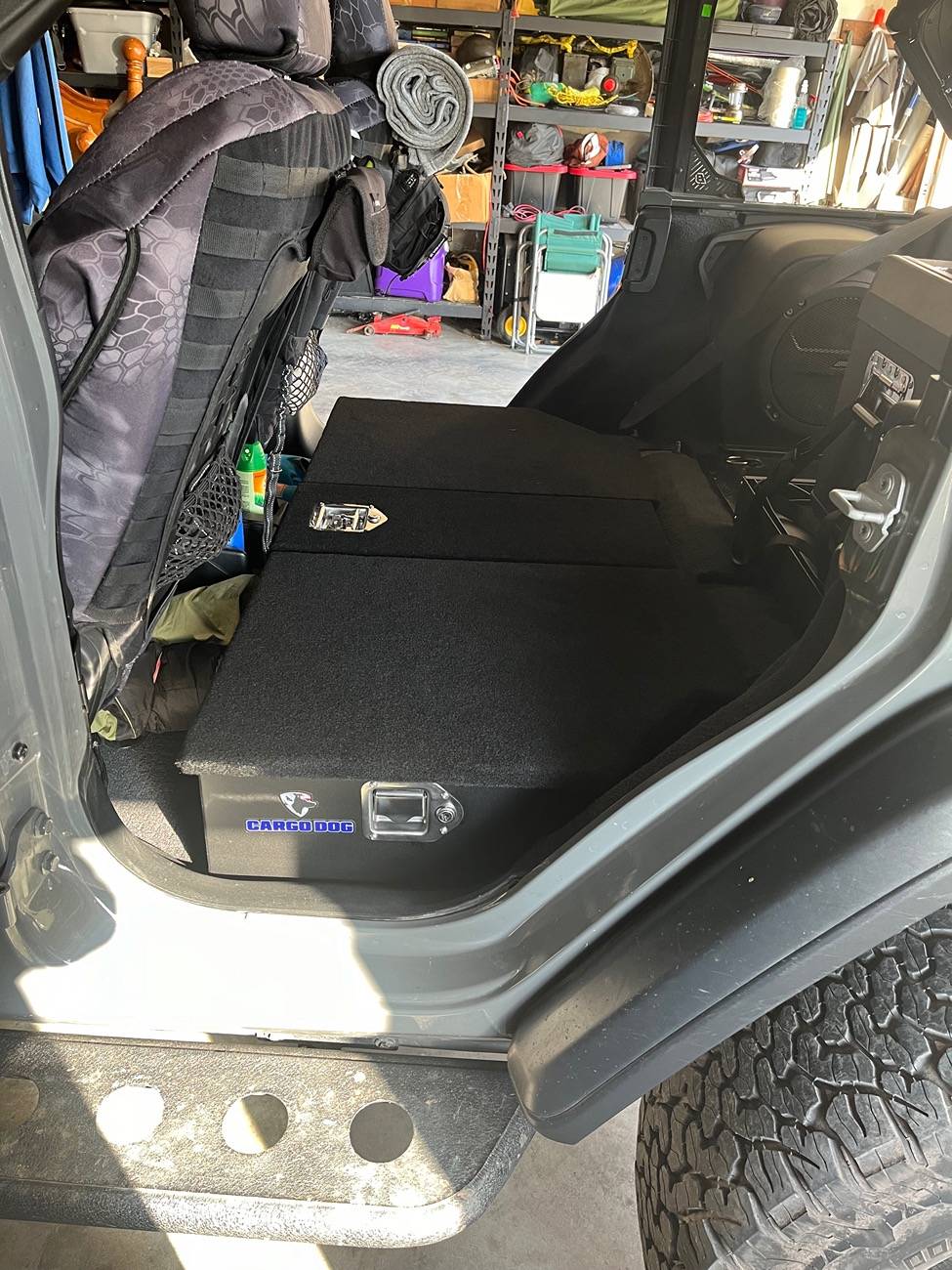 Jeep Wrangler JL Cargo Dog rear seat delete storage solution installed IMG_5031