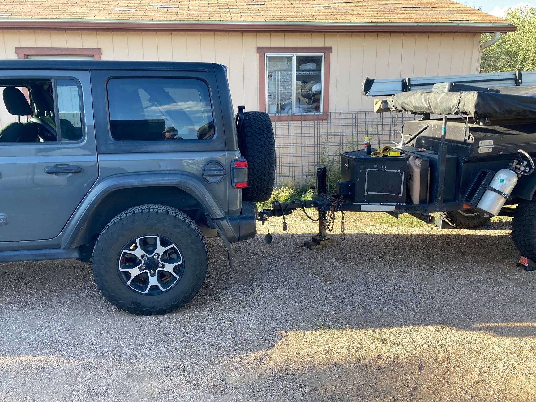 Jeep Wrangler JL How to attach high trailer? hitch 2