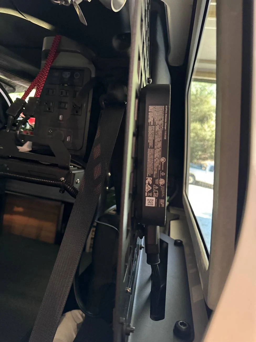 Jeep Wrangler JL EcoFlow 800w Alternator Charger Question IMG_9809