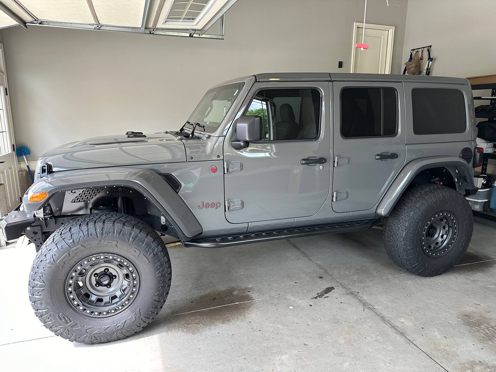 Jeep Wrangler JL Rusty’s JLU slider steps IMG_2120