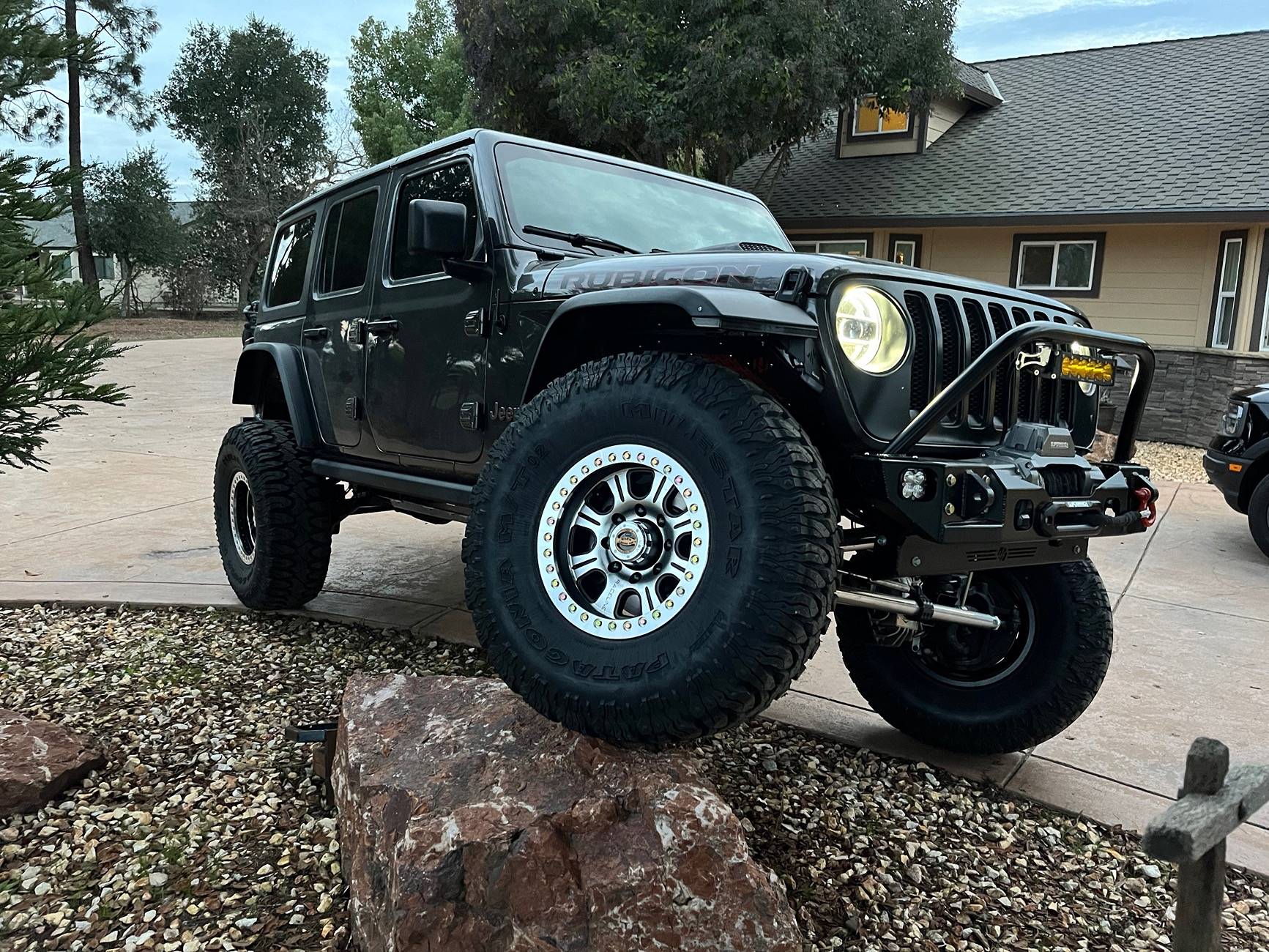 Jeep Wrangler JL Raceline avenger beadlock size question IMG_4405
