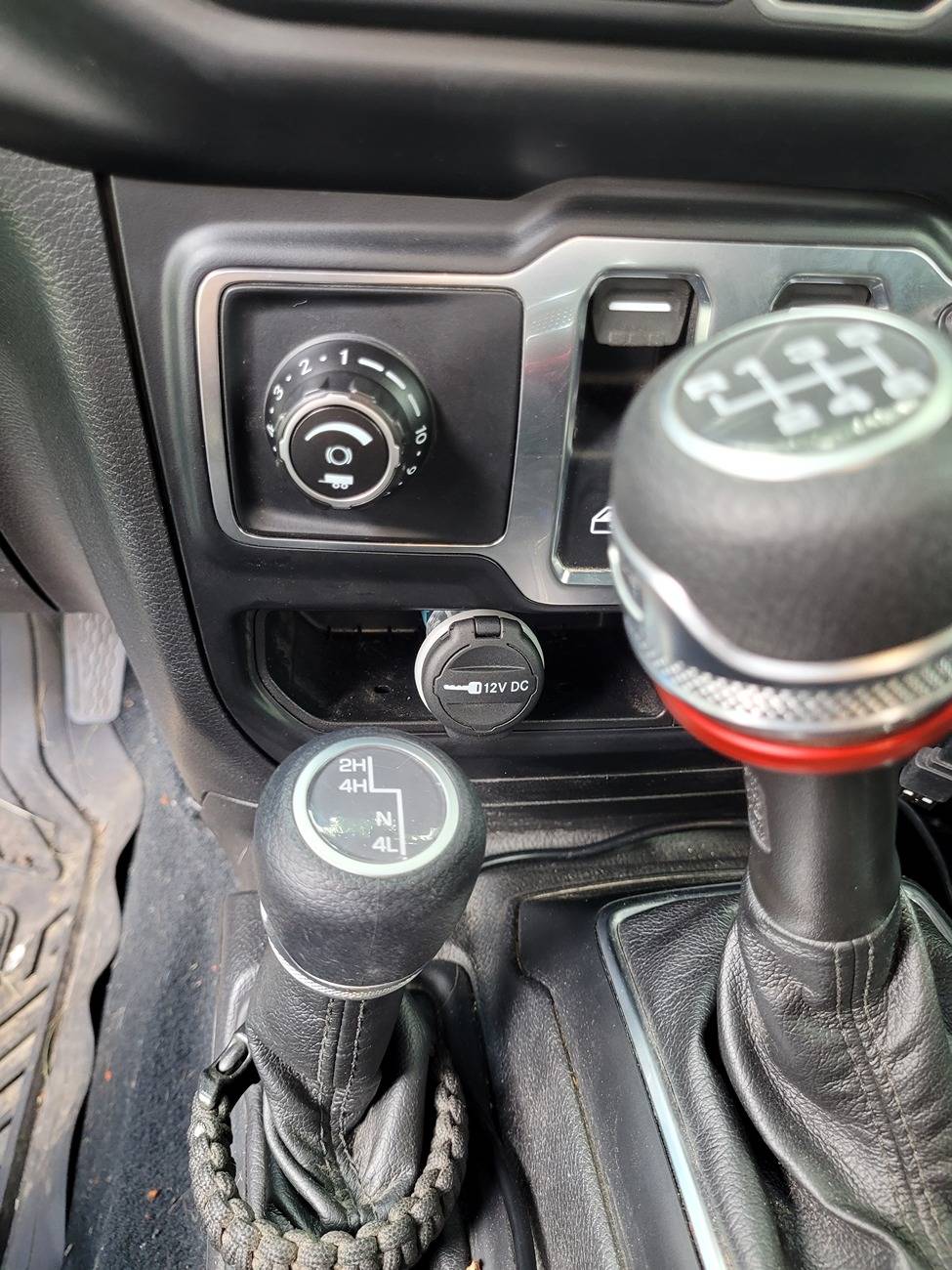 Jeep Wrangler JL Best 12v "cigarette" plug replacement 20240718_155615