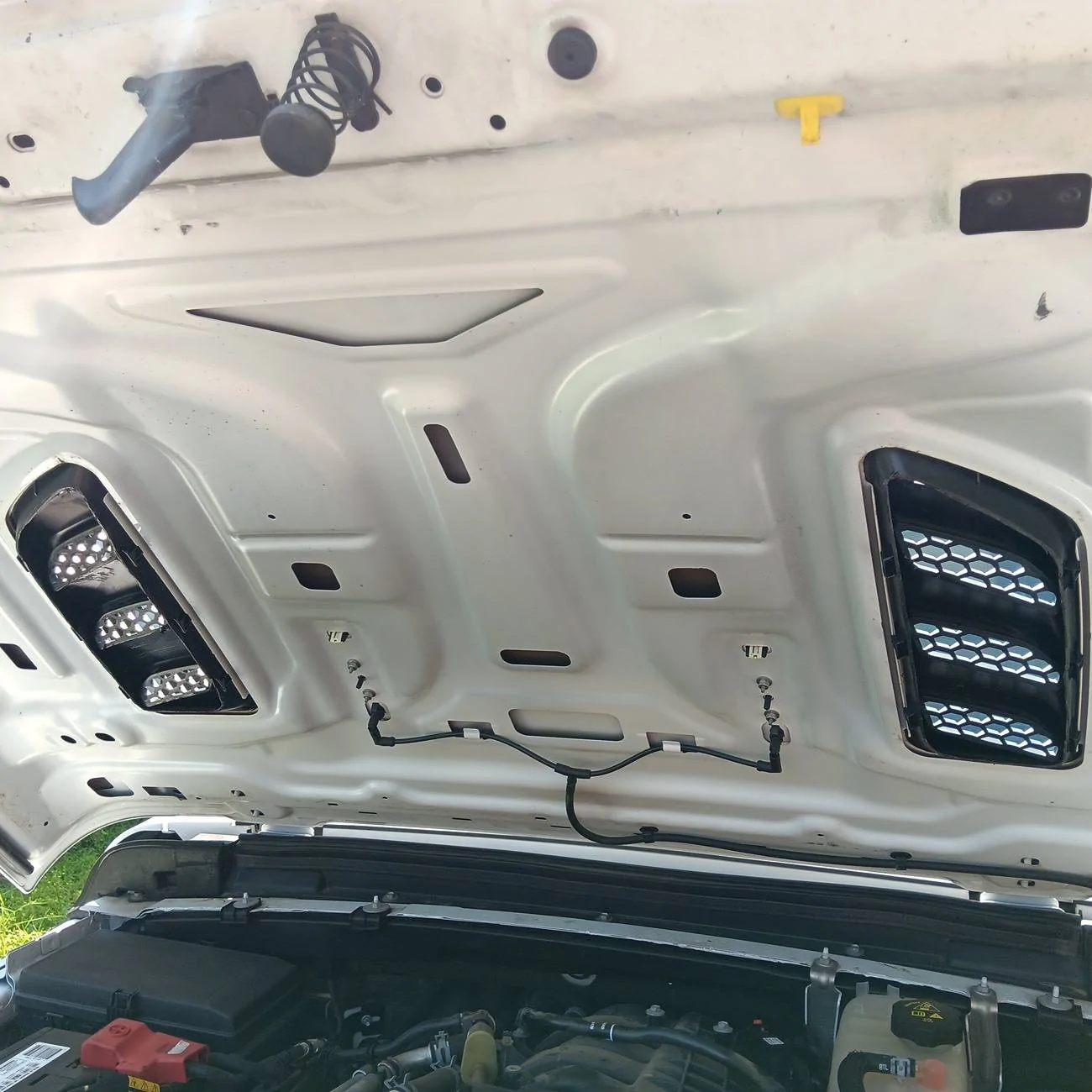Jeep Wrangler JL No more engine covers on the 3.6? 1000038807