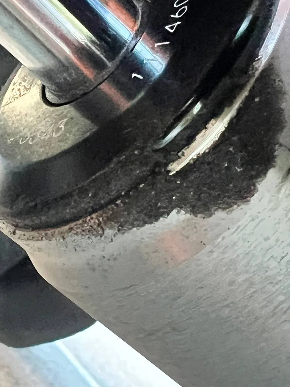 Jeep Wrangler JL Is my new Steering Stabilizer leaking? IMG_7387