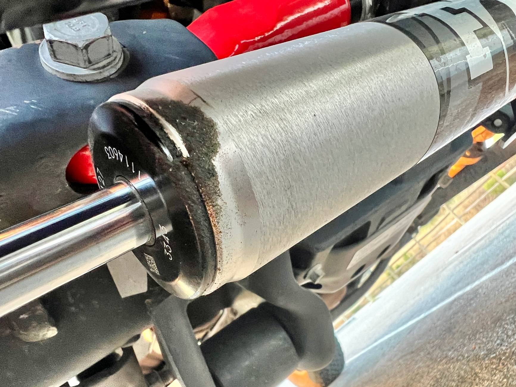 Jeep Wrangler JL Is my new Steering Stabilizer leaking? IMG_7381