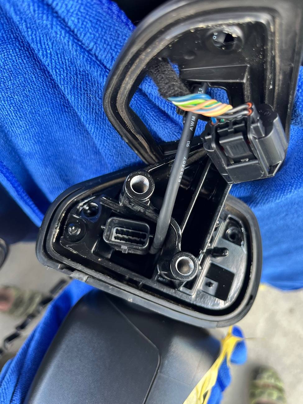 Jeep Wrangler JL How to replace the side camera? IMG_7122