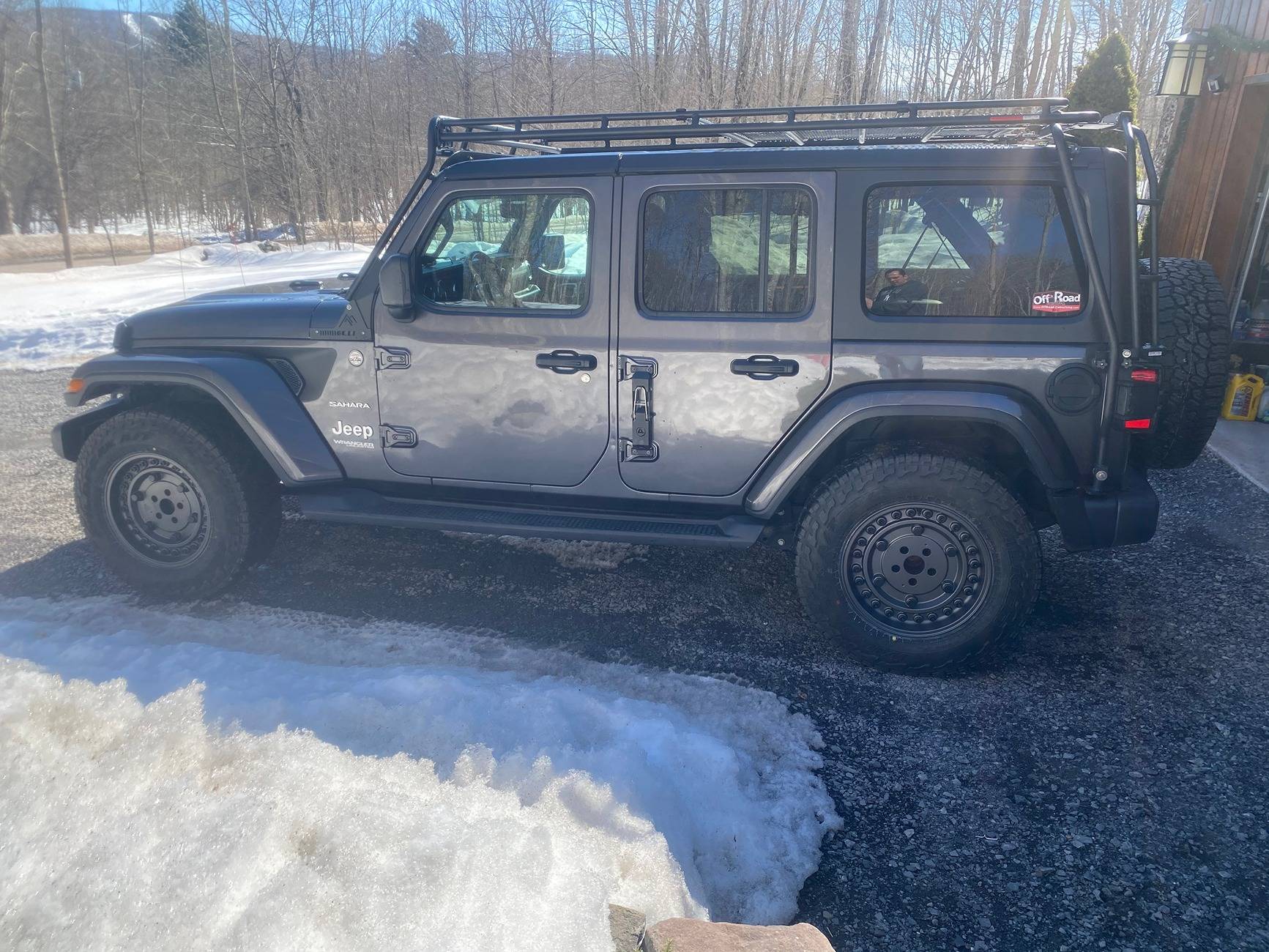 Jeep Wrangler JL GOBI STEALTH ROOF RACK IMG_3793