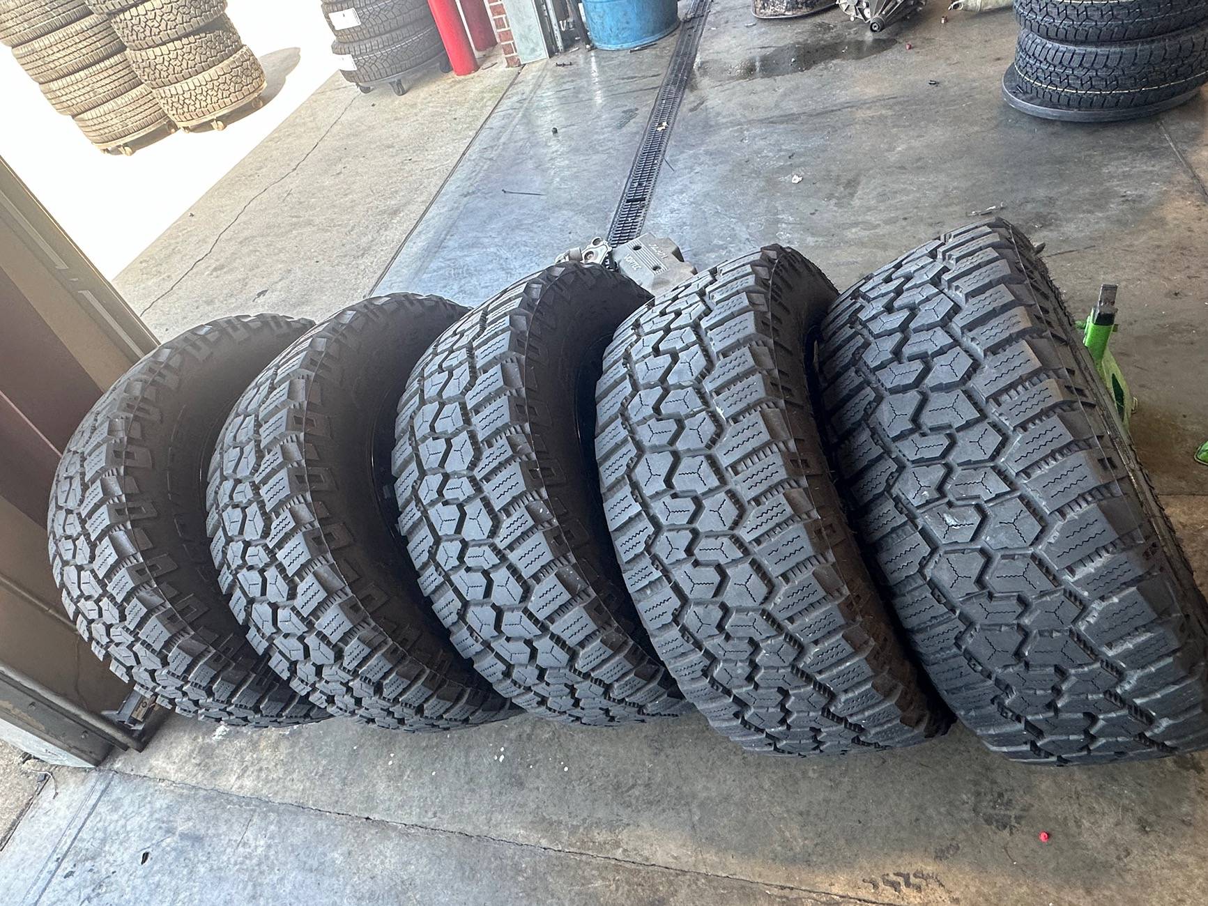 Jeep Wrangler JL Fuel wheels and cooper tires IMG_6722
