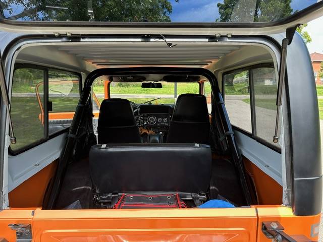 Jeep Wrangler JL 1985 Vintage Jeep image3