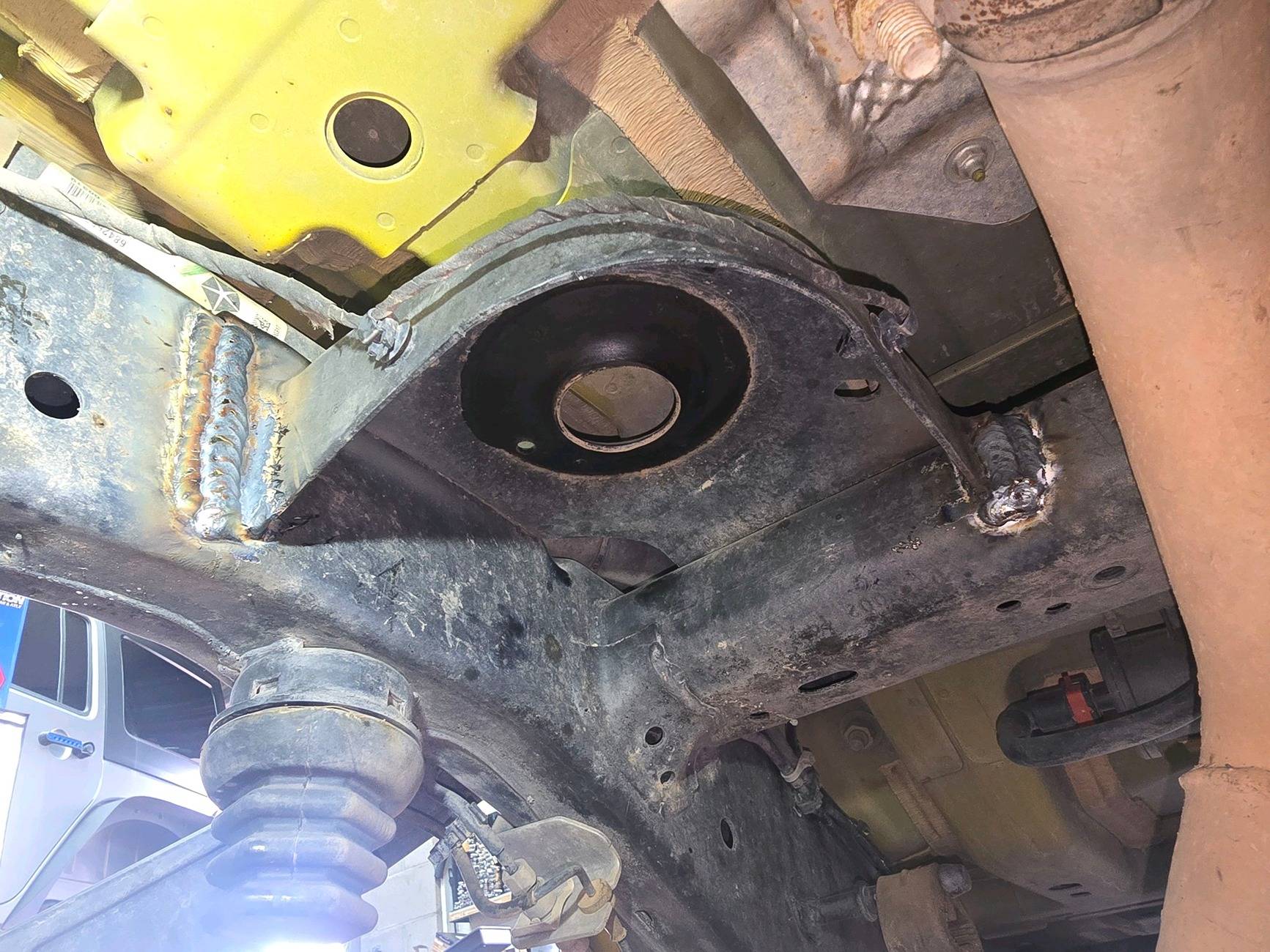 Jeep Wrangler JL 2018 JL upper rear spring perch failure..... 21507