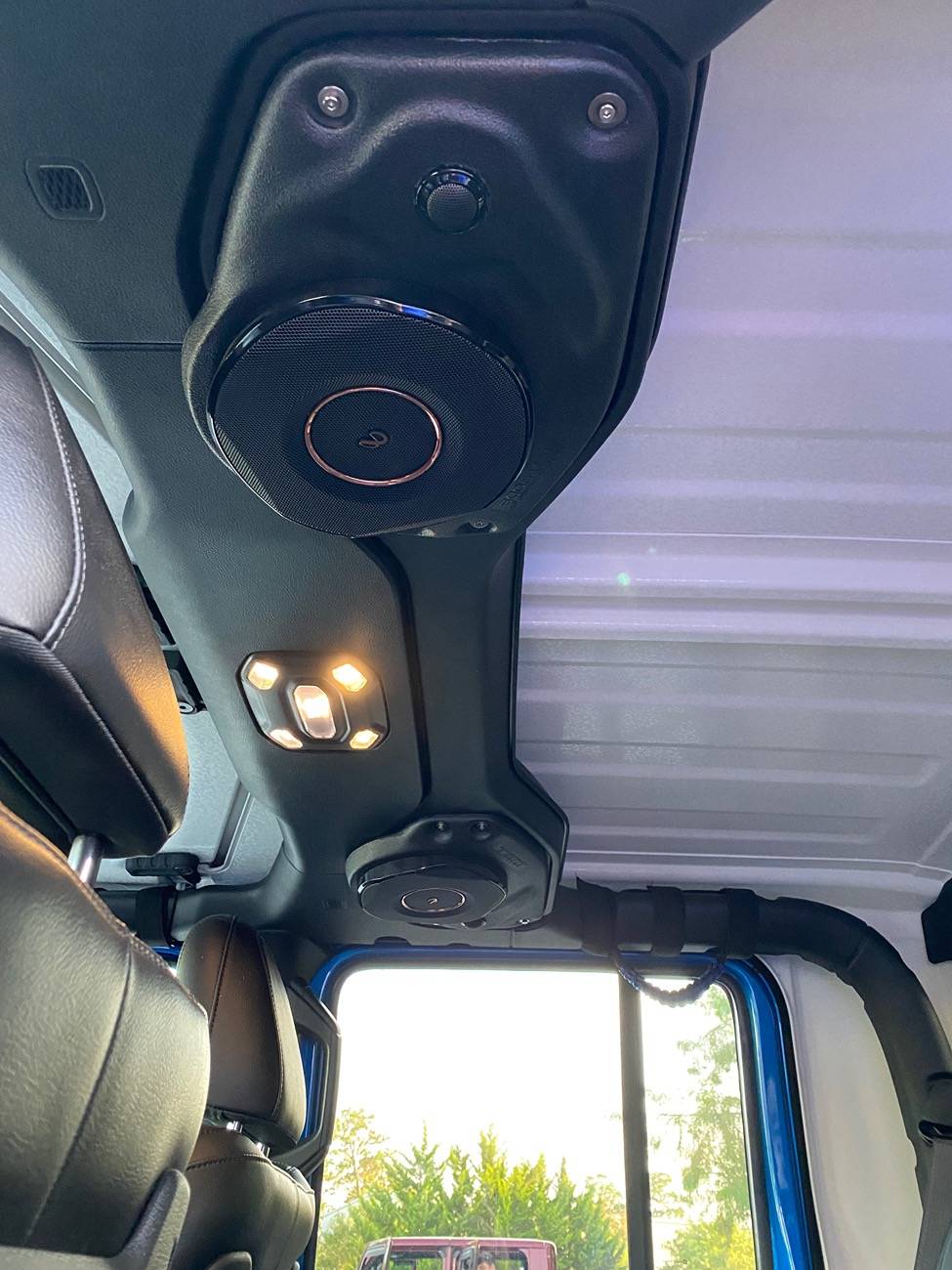 Jeep Wrangler JL Alpine speaker question IMG_6351
