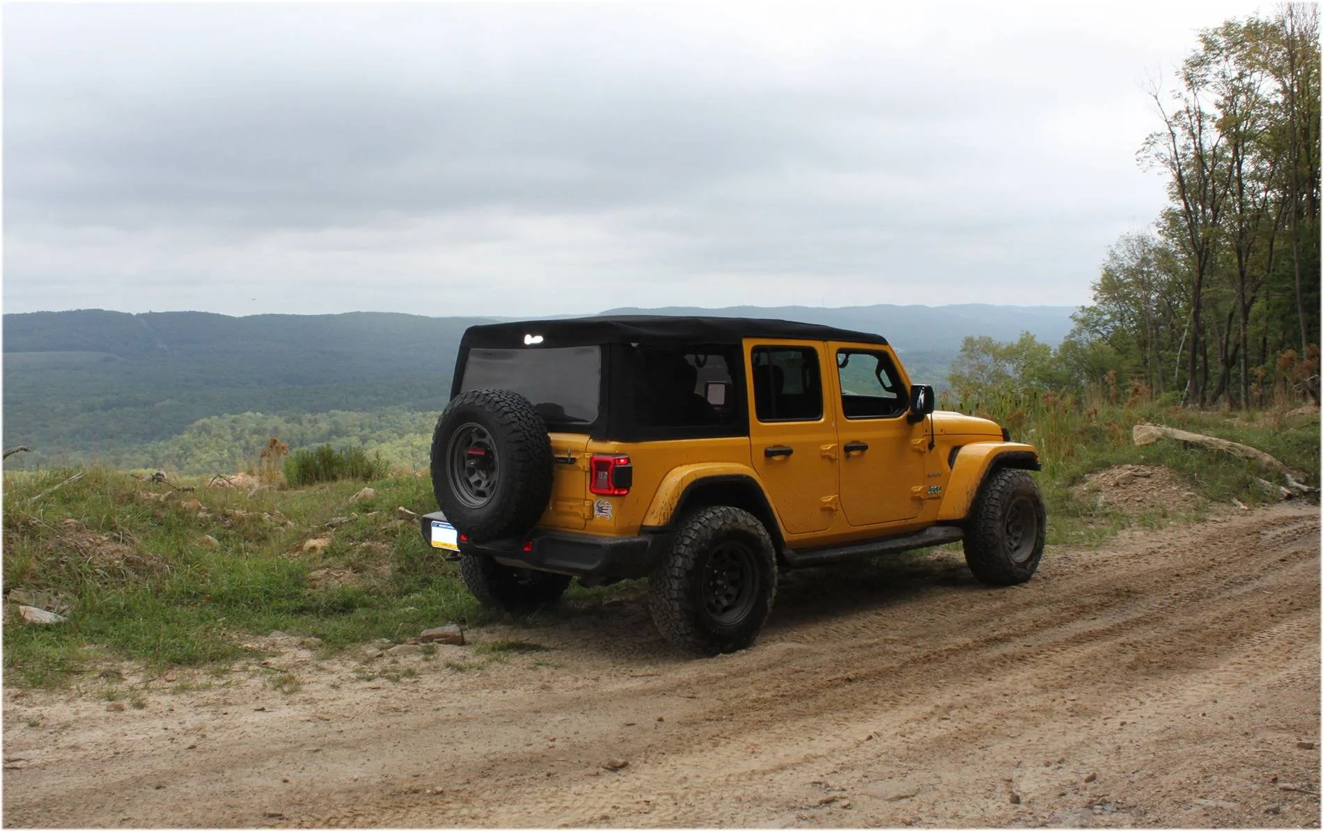 Jeep Wrangler JL Tire size question for base Wrangler scenic