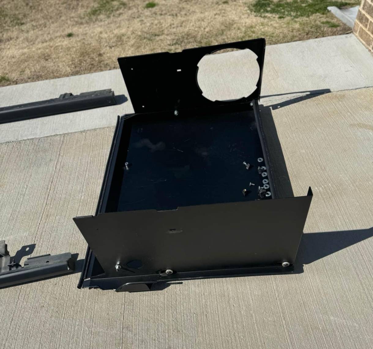 Jeep Wrangler JL Security box IMG_3159